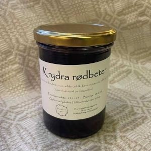 Glass med krydrede syltede rødbeter